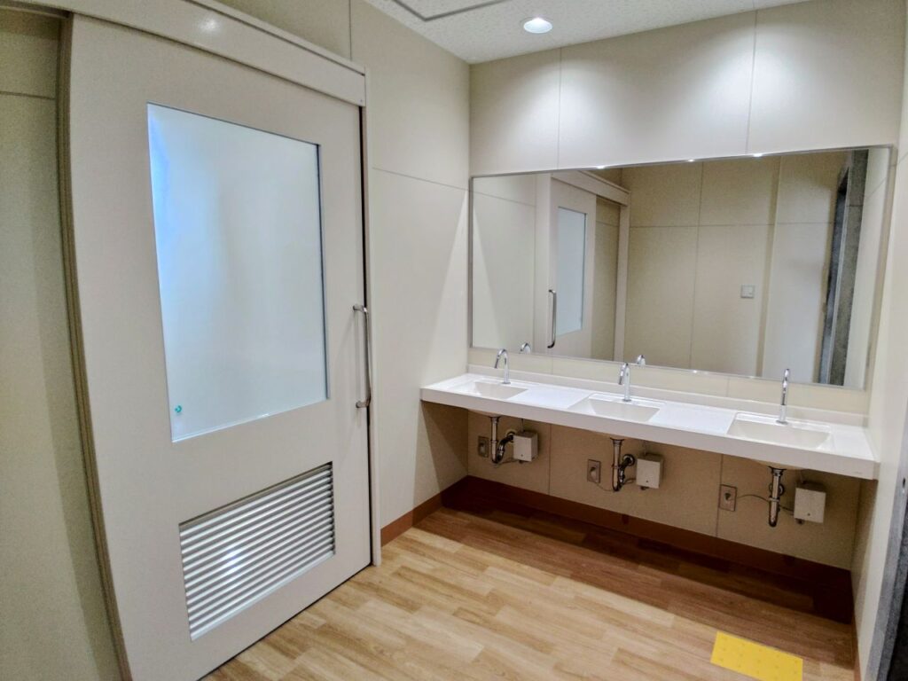 京都府立嵯峨野高等学校普通特別教室棟トイレ改修工事